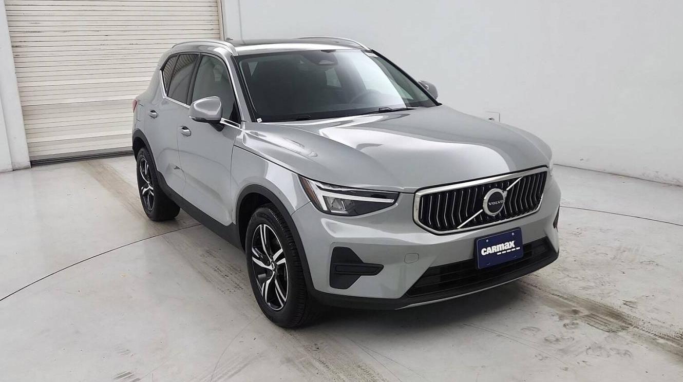 VOLVO XC40 2024 YV4L12UK0R2327191 image