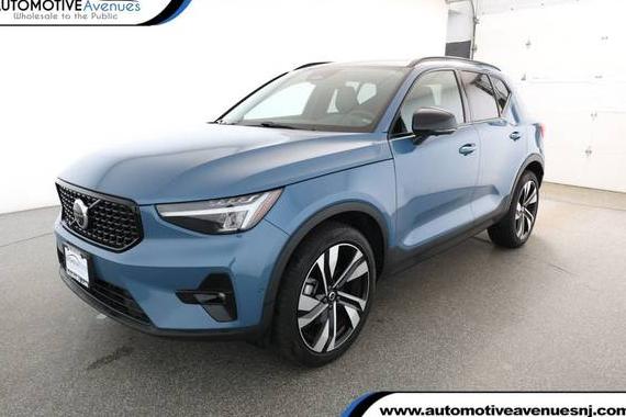 VOLVO XC40 2024 YV4L12UL7R2224651 image