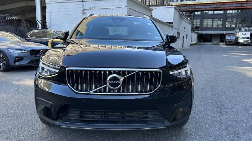 VOLVO XC40 2024 YV4L12UK0R2239726 image