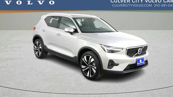 VOLVO XC40 2024 YV4L12UF1R2361028 image