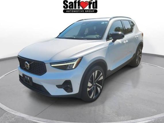 VOLVO XC40 2024 YV4L12UL6R2304121 image