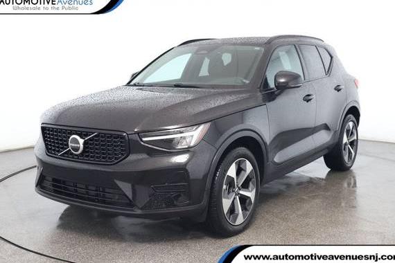 VOLVO XC40 2024 YV4L12UK7R2226567 image