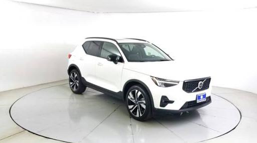 VOLVO XC40 2024 YV4L12UL9R2288626 image