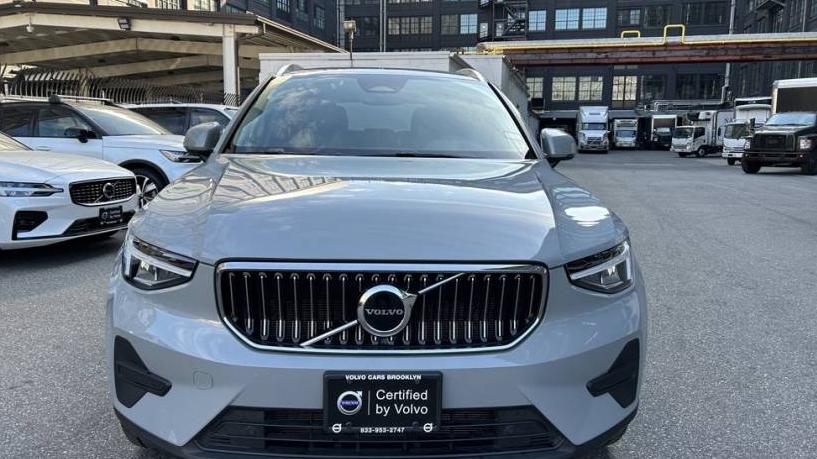 VOLVO XC40 2024 YV4L12UK6R2327146 image