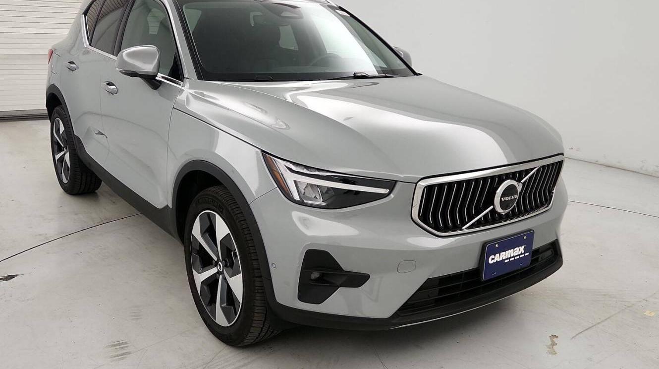 VOLVO XC40 2024 YV4L12UEXR2338466 image