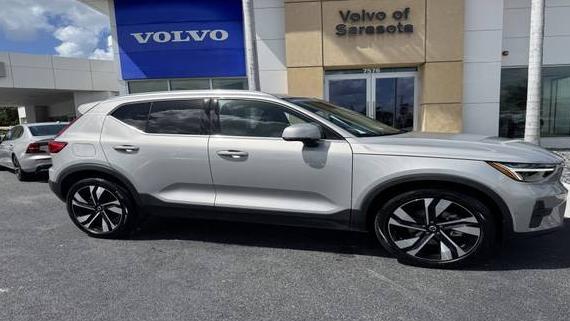 VOLVO XC40 2024 YV4L12UE4R2260198 image