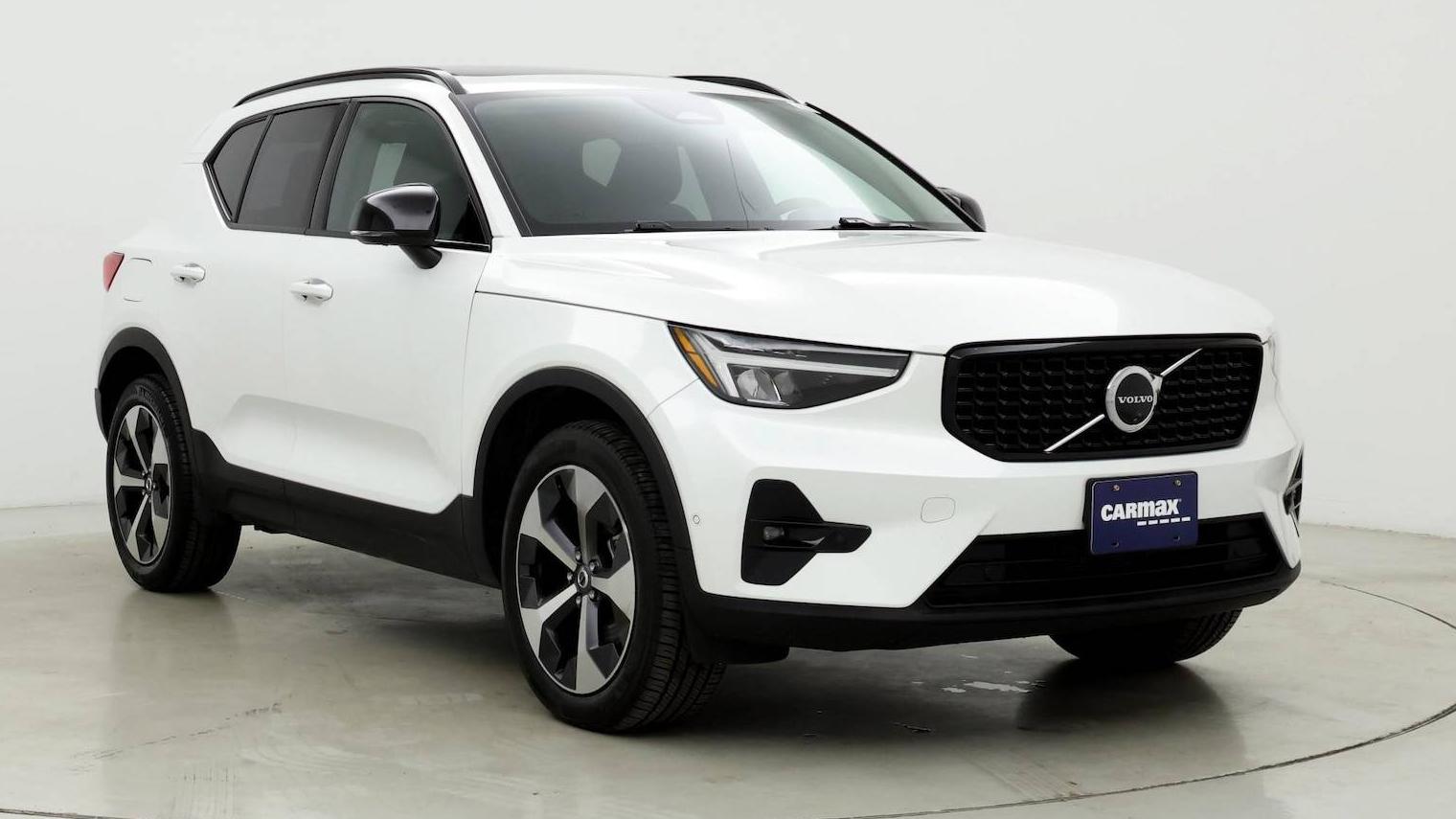 VOLVO XC40 2024 YV4L12UL8R2333538 image