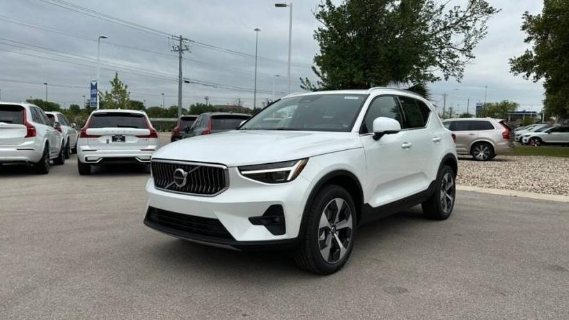 VOLVO XC40 2024 YV4L12UE7R2347805 image