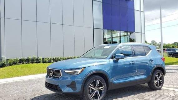 VOLVO XC40 2024 YV4L12UK9R2222598 image