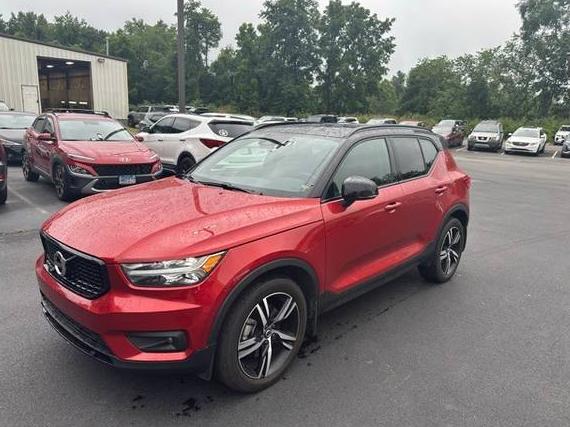 VOLVO XC40 2020 YV4162UM2L2315383 image