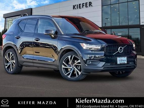 VOLVO XC40 2022 YV4162UM4N2743085 image