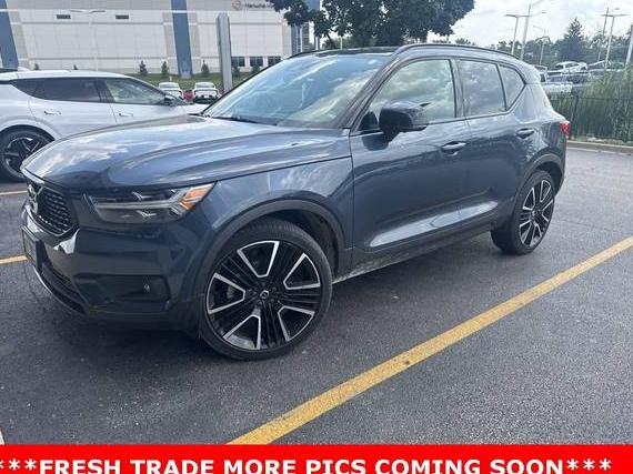 VOLVO XC40 2022 YV4162UM0N2790937 image