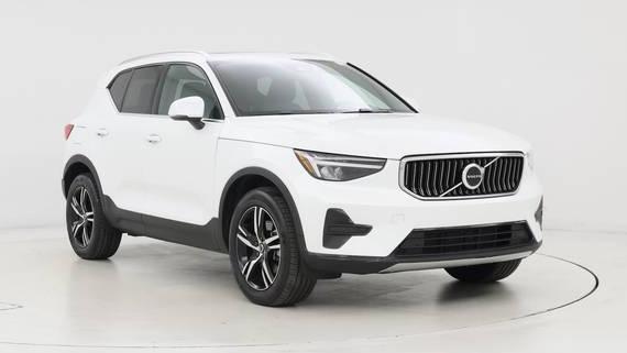 VOLVO XC40 2025 YV4L12UJ3S2474683 image