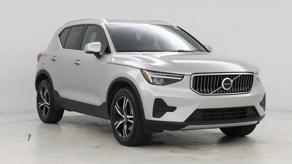 VOLVO XC40 2025 YV4L12UJ5S2478671 image