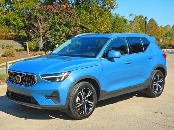 VOLVO XC40 2025 YV4L12UJ5S2564644 image