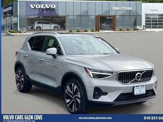 VOLVO XC40 2025 YV4L12UF1S2487492 image