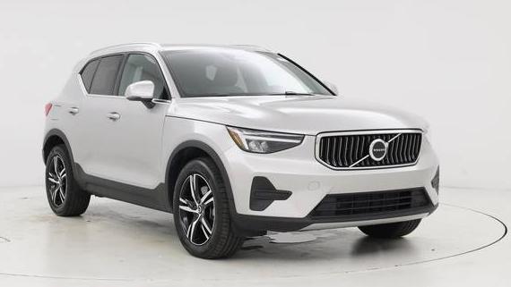 VOLVO XC40 2025 YV4L12UJ5S2473972 image