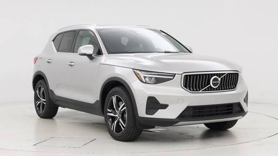 VOLVO XC40 2025 YV4L12UJ6S2473169 image