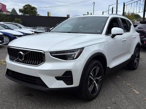 VOLVO XC40 2025 YV4L12UJXS2473255 image VOLVO XC40 2025 YV4L12UJXS2473255 image