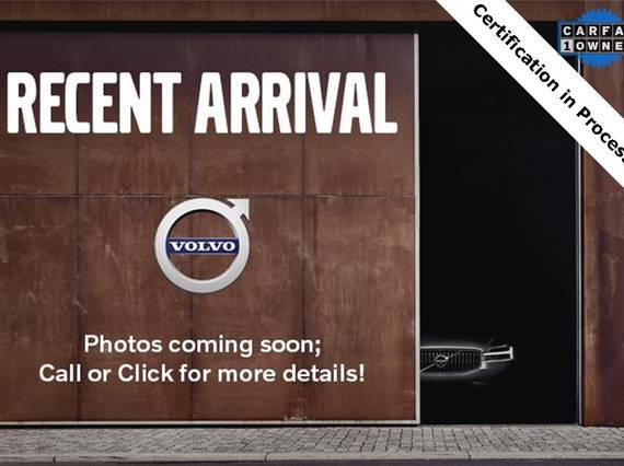 VOLVO XC40 2025 YV4L12UJ3S2604042 image