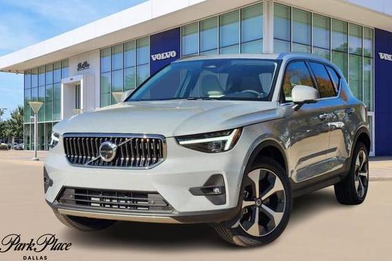 VOLVO XC40 2025 YV4L12UE6S2512166 image