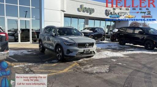 VOLVO XC40 2025 YV4L12UE7S2464161 image