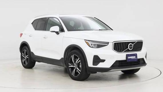 VOLVO XC40 2025 YV4L12UJ1S2468946 image
