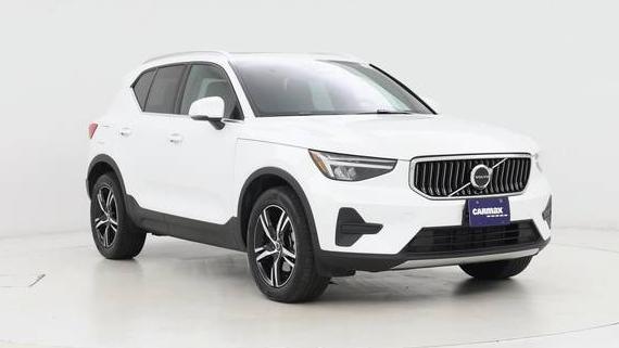 VOLVO XC40 2025 YV4L12UJ2S2472777 image