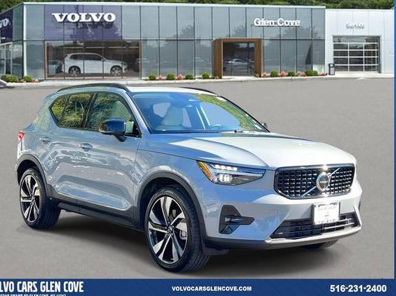 VOLVO XC40 2025 YV4L12UM7S2553896 image