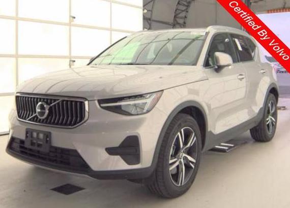 VOLVO XC40 2025 YV4L12UJ1S2565676 image
