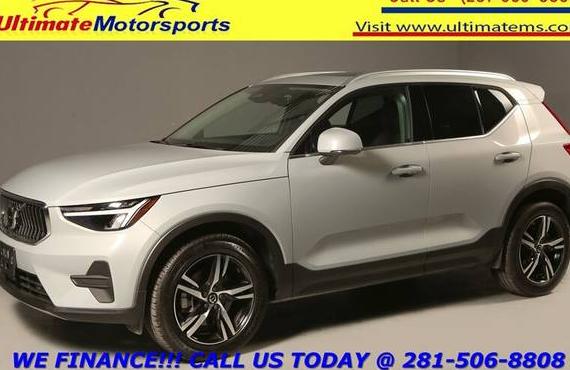 VOLVO XC40 2025 YV4L12UJ0S2566463 image