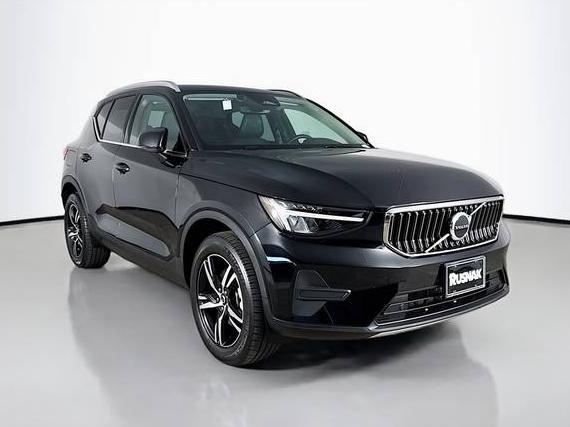 VOLVO XC40 2025 YV4L12UJ8S2522677 image