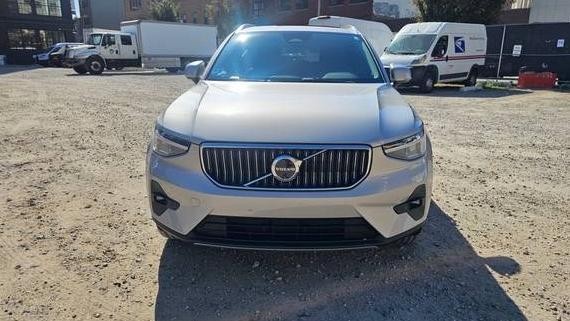 VOLVO XC40 2025 YV4L12UEXS2492682 image