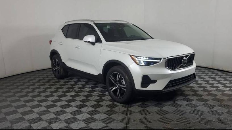 VOLVO XC40 2025 YV4L12UJ9S2461839 image