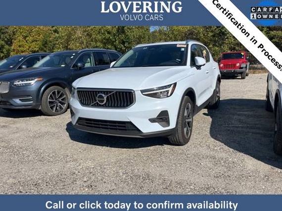 VOLVO XC40 2025 YV4L12UE3S2565357 image VOLVO XC40 2025 YV4L12UE3S2565357 image
