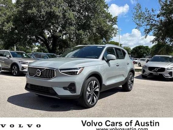 VOLVO XC40 2025 YV4L12UE1S2458906 image