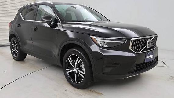 VOLVO XC40 2025 YV4L12UJ7S2478588 image