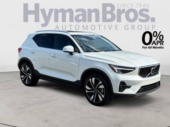 VOLVO XC40 2025 YV4L12UE3S2505627 image