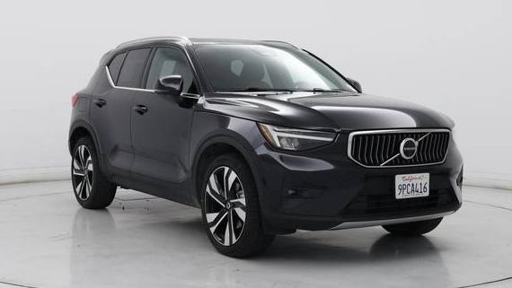 VOLVO XC40 2025 YV4L12UE1S2504542 image VOLVO XC40 2025 YV4L12UE1S2504542 image