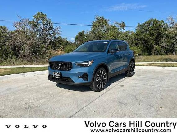 VOLVO XC40 2025 YV4L12UM0S2481102 image