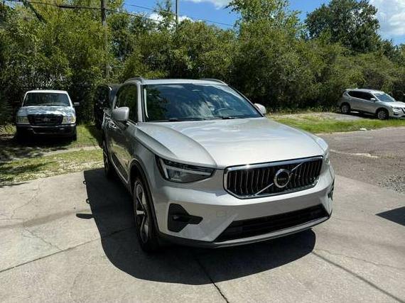 VOLVO XC40 2025 YV4L12UE3S2490188 image