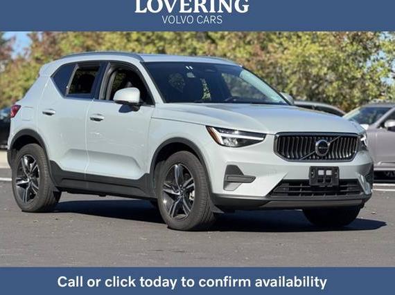 VOLVO XC40 2025 YV4L12UJ5S2567852 image