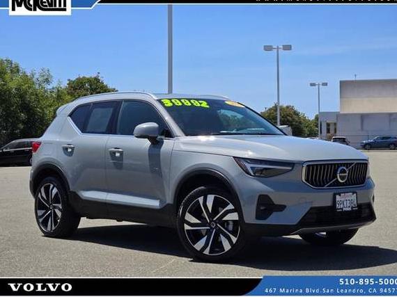 VOLVO XC40 2025 YV4L12UE0S2466446 image