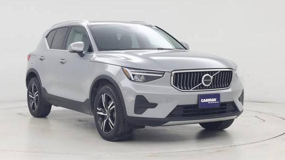 VOLVO XC40 2025 YV4L12UJ9S2567479 image VOLVO XC40 2025 YV4L12UJ9S2567479 image