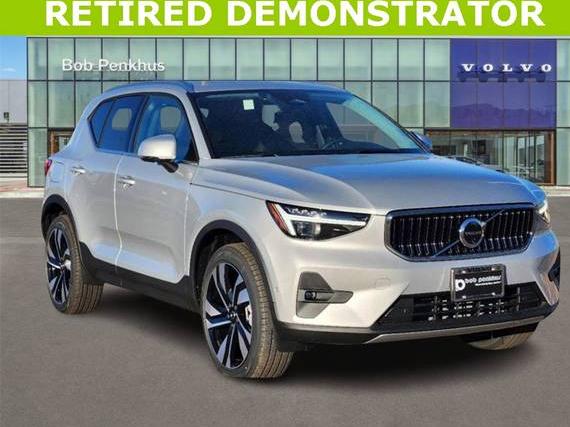 VOLVO XC40 2025 YV4L12UE0S2535409 image