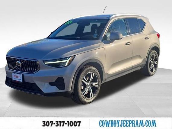VOLVO XC40 2025 YV4L12UJ5S2563588 image