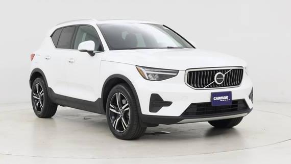 VOLVO XC40 2025 YV4L12UJ2S2472438 image