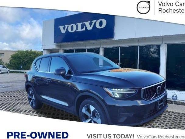 VOLVO XC40 2025 YV4L12UJ9S2470895 image