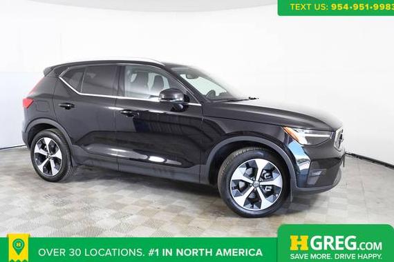 VOLVO XC40 2025 YV4L12UE7S2492106 image