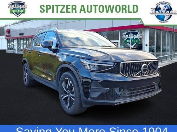 VOLVO XC40 2025 YV4L12UJ7S2469177 image